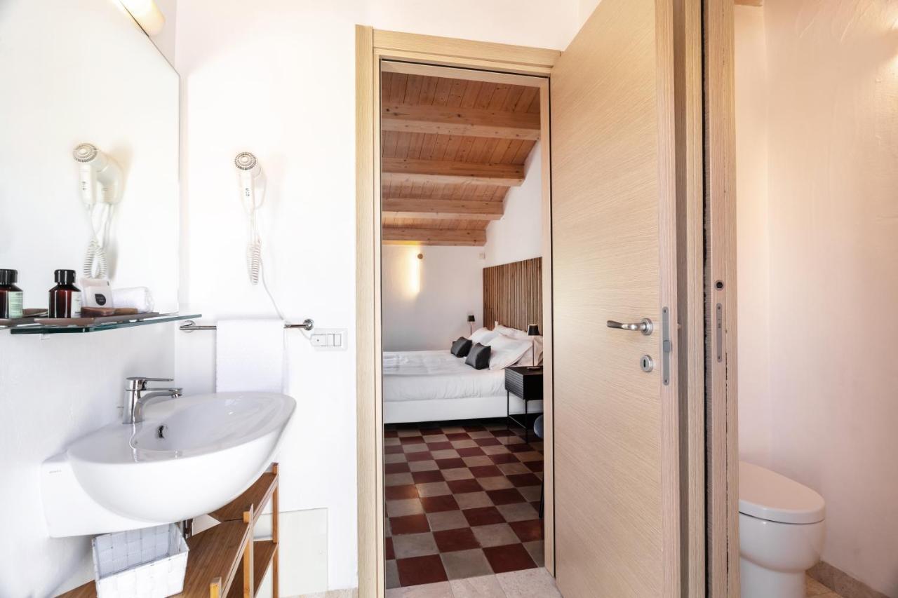 Reef Suites Olbia Exterior photo